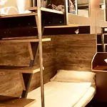 Boxhotel 2*