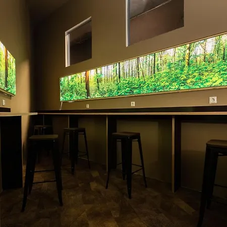 Boxhotel Otel