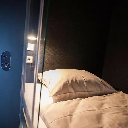 Boxhotel Ξενοδοχείο 2*