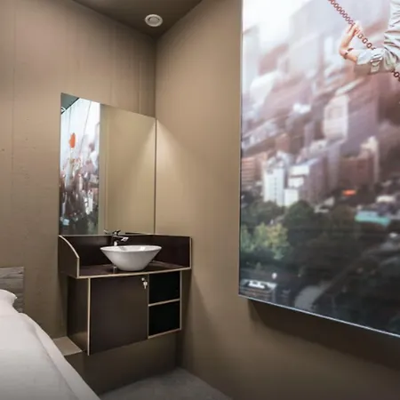 ホテル Boxhotel