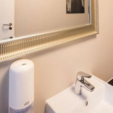 מלון Boxhotel הנובר