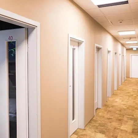 Boxhotel מלון 2*